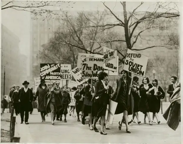 1930. Бостон. Женская коммунистическая демонстрация.