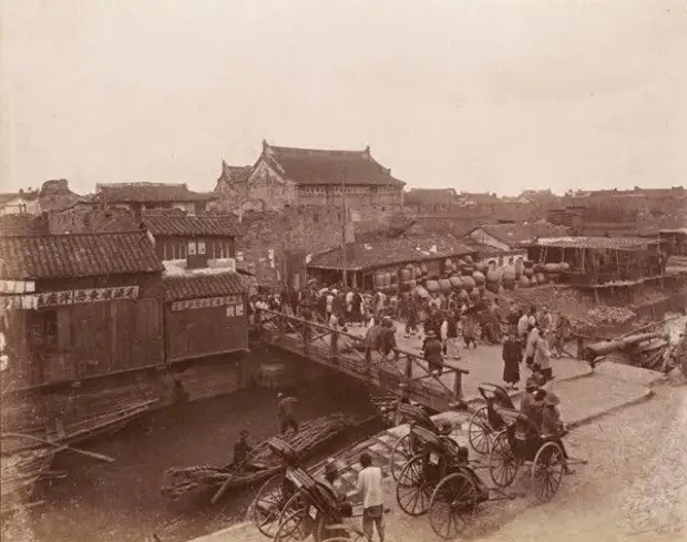Ворота в старый город, Шанхай, ок. 1890 г.