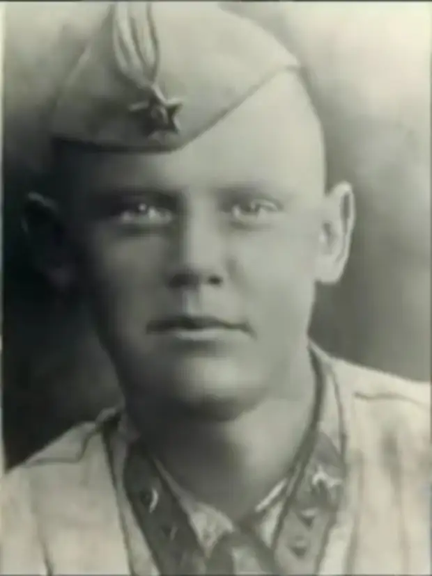 Сержант Гайдай в 1942 году