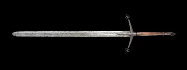 Бастард и полутораручный меч