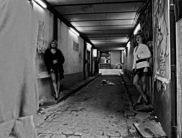 Труженицы секс-индустрии с улицы Сен-Дени. Фотограф Массимо Сормонта 11