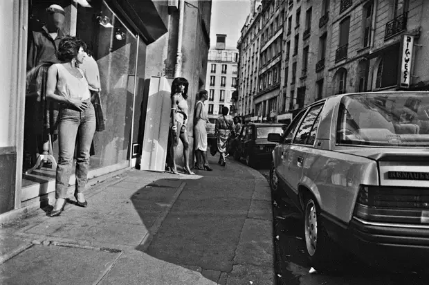 Труженицы секс-индустрии с улицы Сен-Дени. Фотограф Массимо Сормонта 44