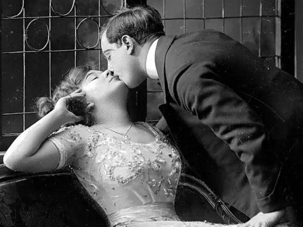 10 секс-советов, которых придерживались влюбленные в XIX веке.