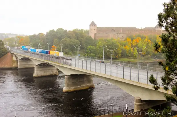 06 Вид на Мост дружбы с Эстонской стороны