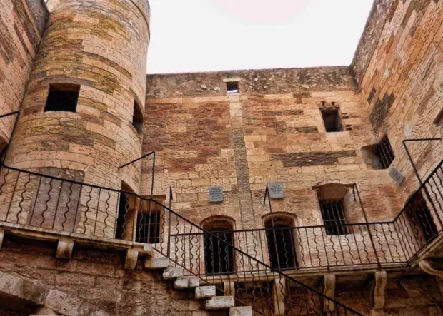 Замок Иф - тюрьма графа Монте-Кристо