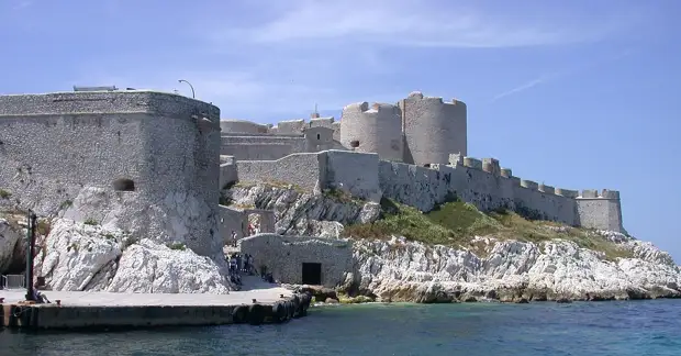 Замок Иф - тюрьма графа Монте-Кристо