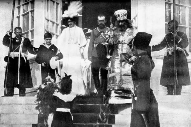 Церковь и Николай II: о сложных отношениях и о том, кому какое до них дело