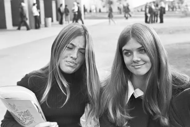 Портреты студенток из небольшого калифорнийского городка Los Alamitos, снятые их сокурсником в 1970-73 годах.