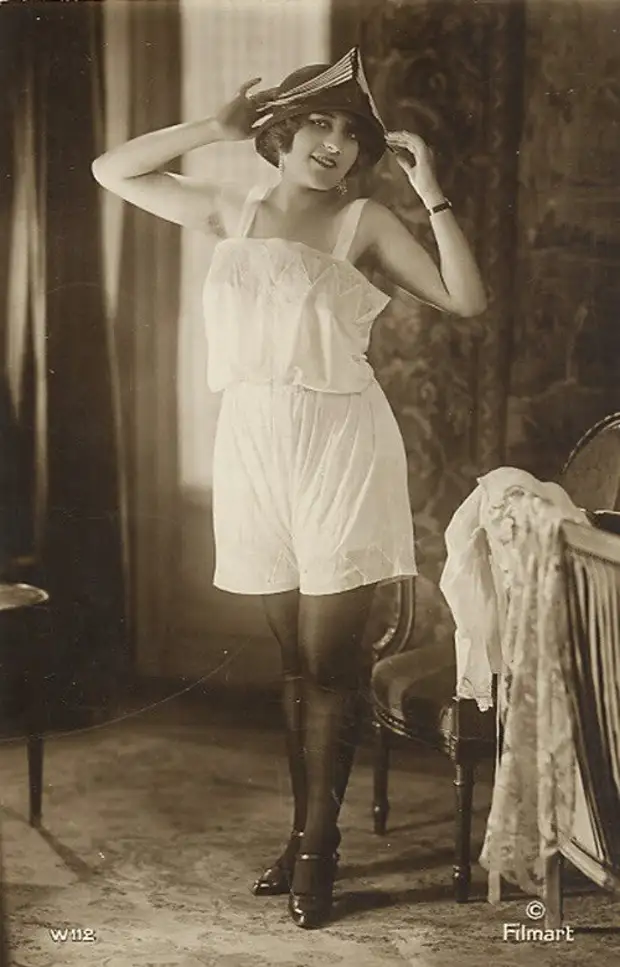 Игривые женские винтажные портреты начала века