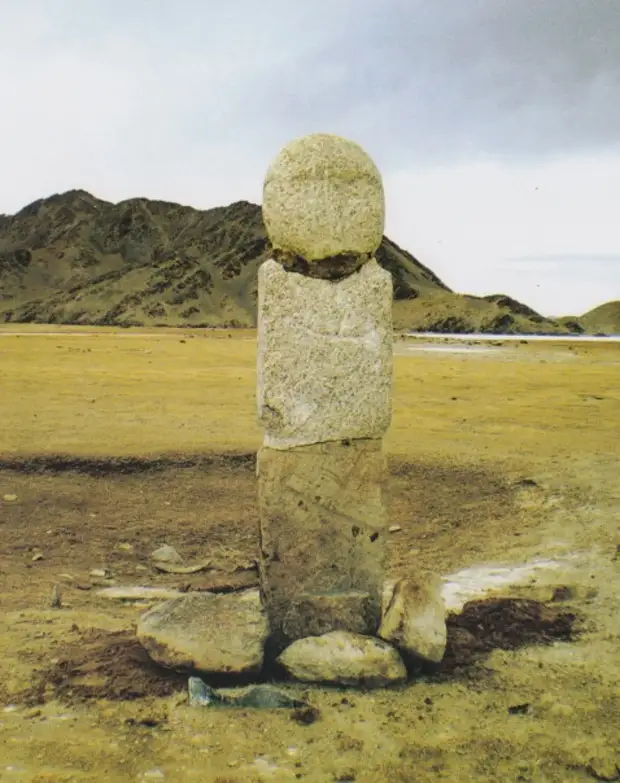 Каменные стражи Монгольских степей.