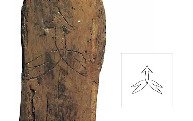 Орнаментированное деревянное изделие из Старой Ладоги и прорись рисунка на изделии. Вторая половина X в. Раскопки А.Н. Кирпичникова