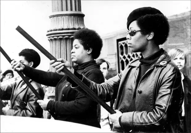 Социальные конфронтации в США 1960-х - 1970-х годов: Леворадикальная Партия черных пантер   (9)
