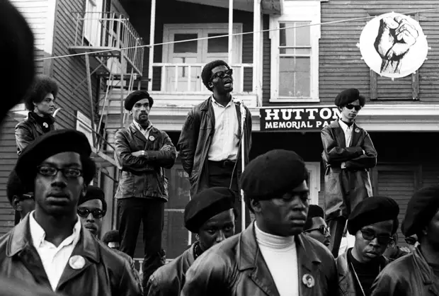 Социальные конфронтации в США 1960-х - 1970-х годов: Леворадикальная Партия черных пантер   (12)