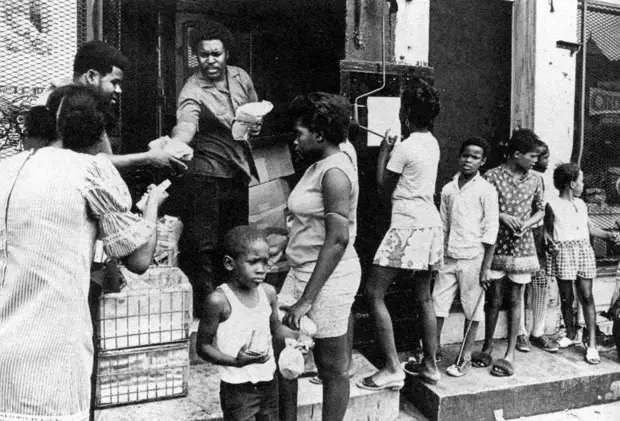 Социальные конфронтации в США 1960-х - 1970-х годов: Леворадикальная Партия черных пантер   (5)