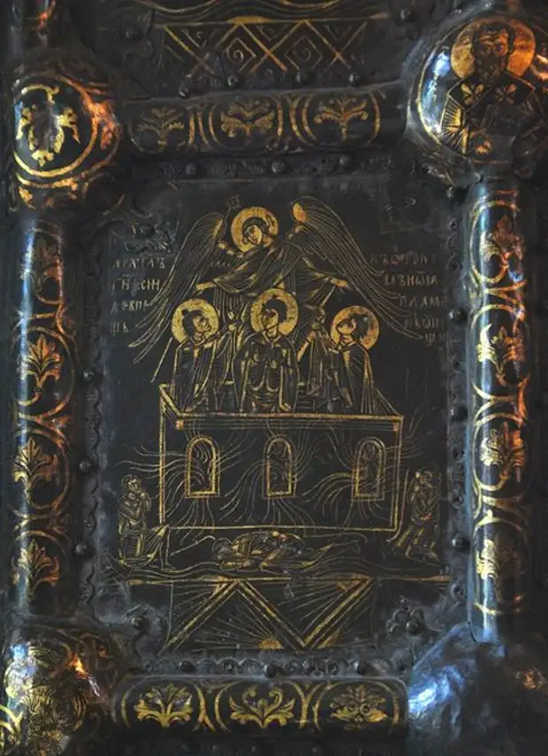 Златые врата Рождественского собора в Суздале, XII - первая треть XIII вв.