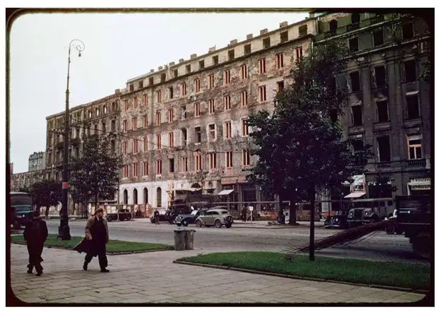 Warsaw after World War II, in August 1947 (28)