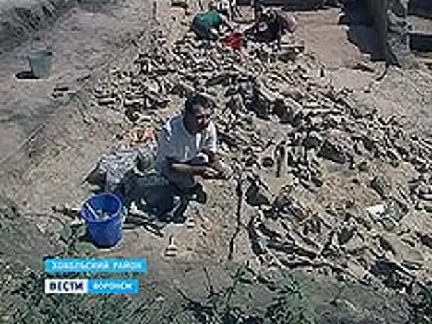 Дом, который построил из костей древний человек, раскопали в Костенках