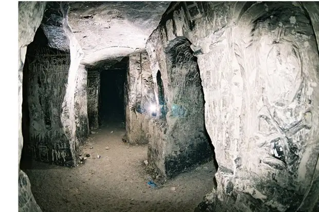 Калачеевская пещера – одна из самых протяженных в России. До сих пор точное предназначение пещеры неизвестно.