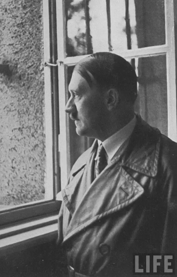 1915 Жизнь Адольфа Гитлера в фотографиях