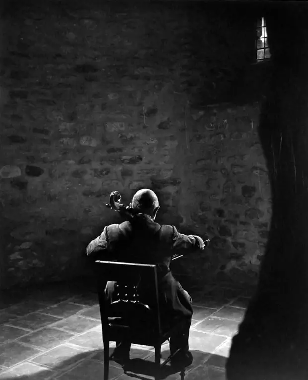 Pablo Casals by Yousuf Karsh