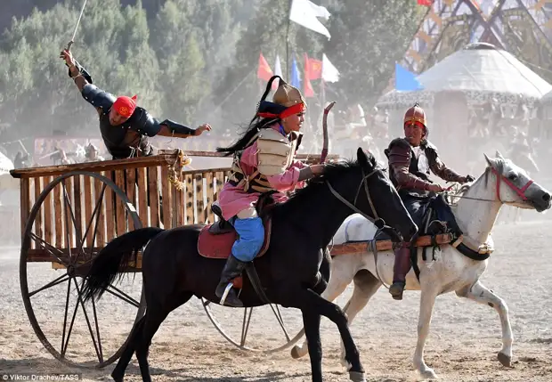 От козьего поло до конных поцелуев: традиционные игры кочевников в Кыргызстане