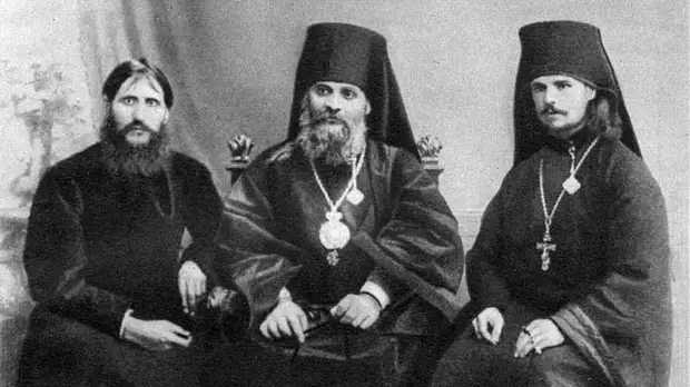 5 фактов о том, как “святой черт” Григорий Распутин устраивал оргии и насиловал служанок во дворце
