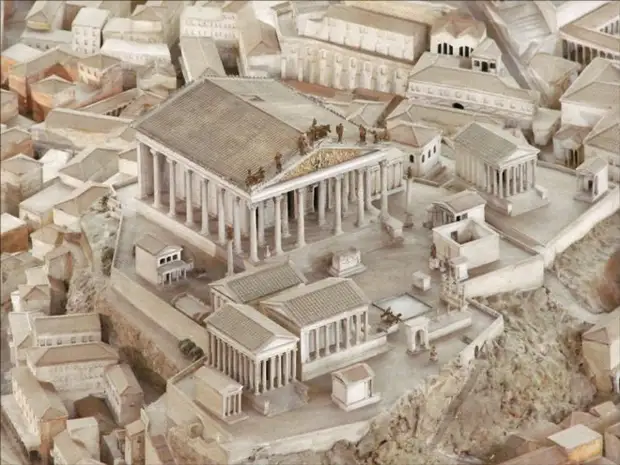 Архитектор потратил 38 лет, чтобы создать модель Древнего Рима