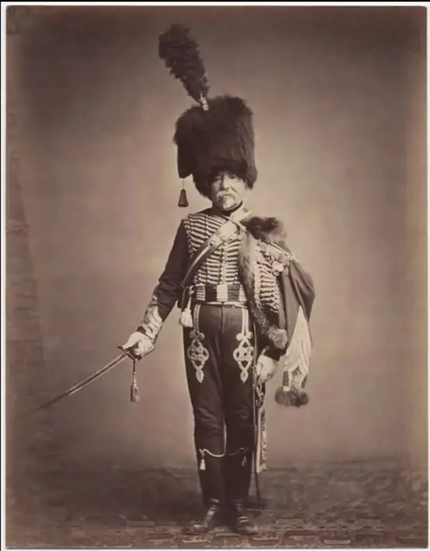 Начальник снабжения Фабрю, первый гусарский полк. Фото: Brown University Library. 