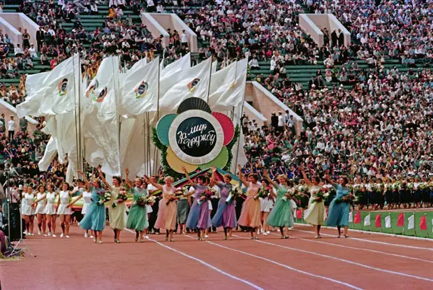 festival molodezhi studentov Moskva 1957.jpg 6