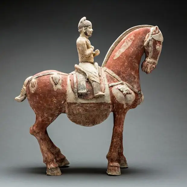 Древнекитайские керамические фигурки наездников. 3 - 10 вв. н. э.