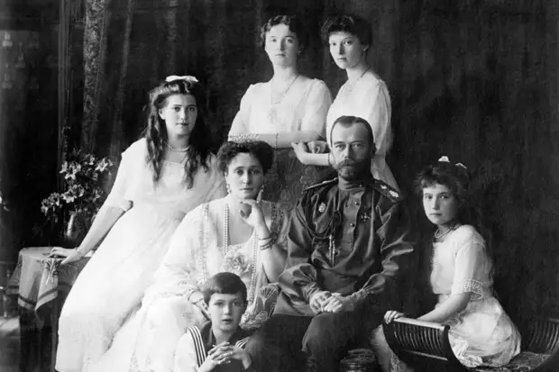 Экспертиза зубов Николая II принесла сенсацию: похоронили не того