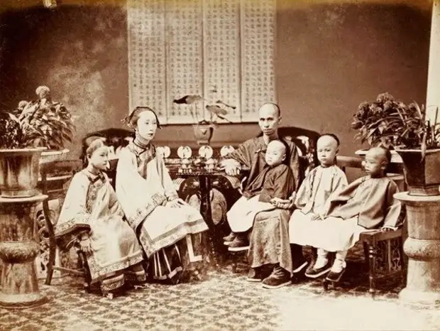 Торговец и его семья, ок. 1860-62 г.
