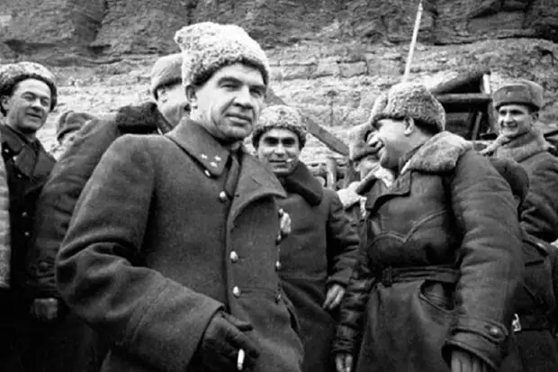 Как Солженицын оплевал Сталинградскую битву