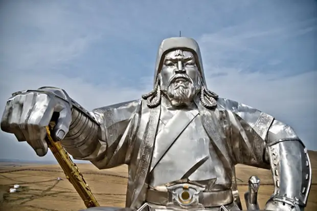 Образ Чингисхана в устной и письменной культуре монголов