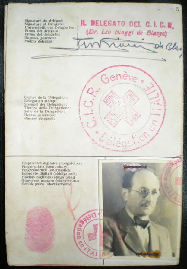 Поддельный паспорт Эйхмана на имя Рикардо Клемента