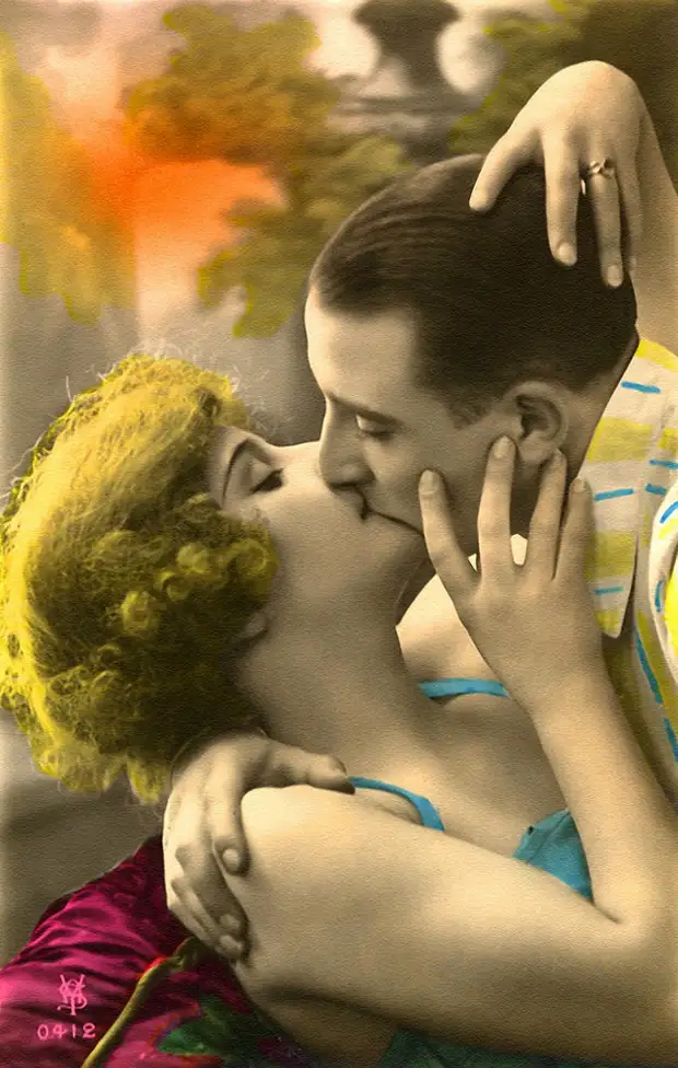 Французские открытки, в которых показано, как романтично целовались в 1920-е годы 7