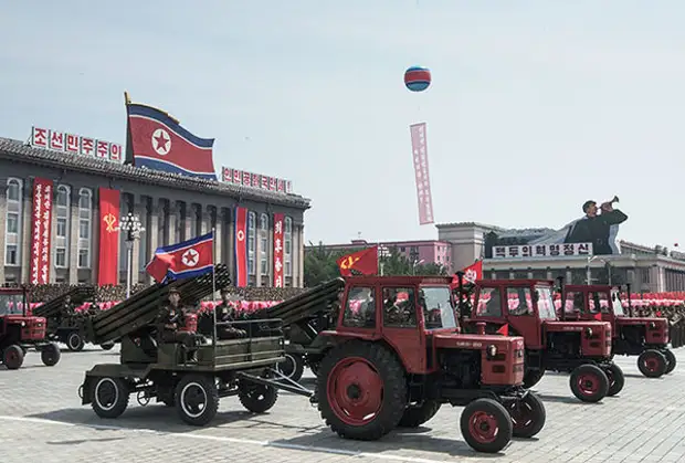 Парад военной техники, посвященный 60-летию окончания Корейской войны. Пхеньян. 27 июля 2013 года Фото: Илья Питалев / РИА Новости