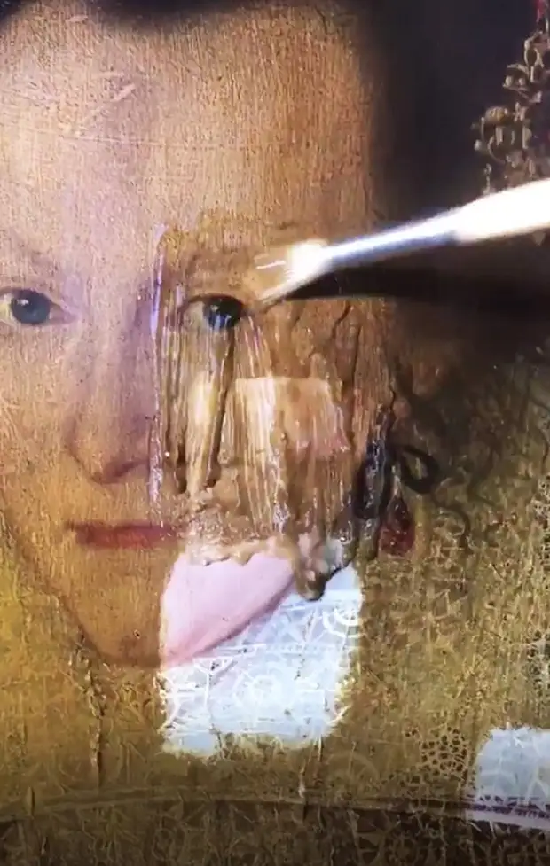 Реставратор удалил пожелтевший лак с 400-летней картины. Посмотри, что он увидел!