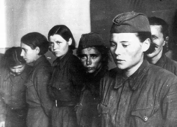 Зверства фашистов над русскими женщинами