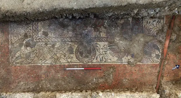 Уникальная мозаика с прототипом Георгия Победоносца найдена в Англии