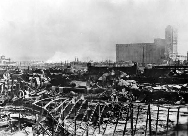 75 лет назад немецкая авиация разрушила Сталинград: "Горела даже Волга"