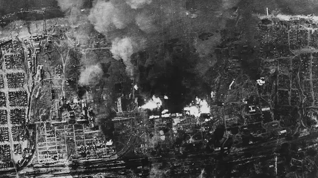 75 лет назад немецкая авиация разрушила Сталинград: "Горела даже Волга"
