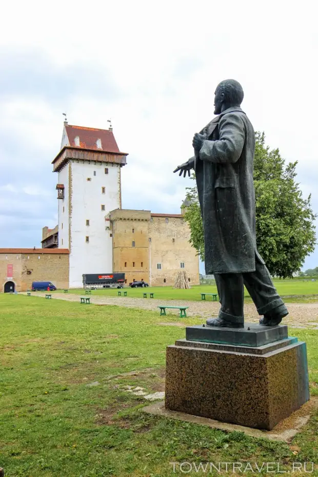 22 Ленин в Нарвском замке (музее)