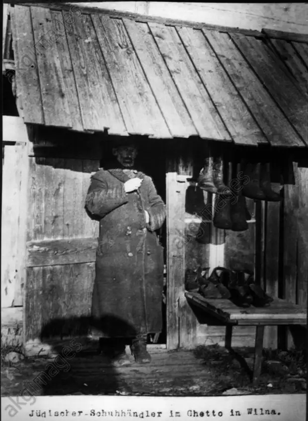 Jьdischer Schuhhдndler / Foto 1915 - Jewish shoe seller / Photo 1915 -