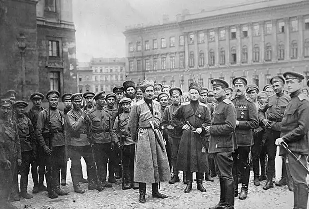 Осень 1917-го: первые задачи и первые враги Советской власти