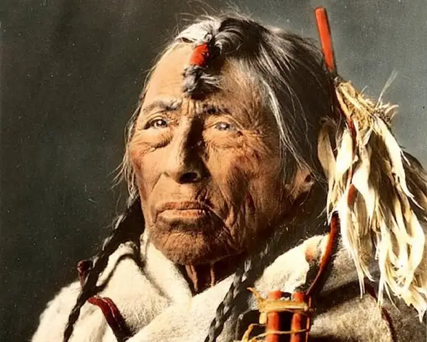 Индеец племени сиксика Стрела орла, Монтана, начало 1900-х.
