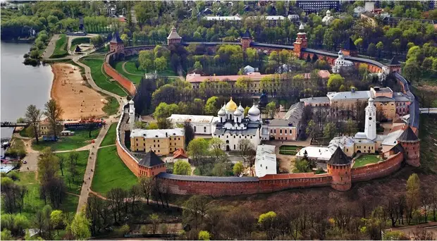 Новгородский кремль оказался на 300 лет древнее