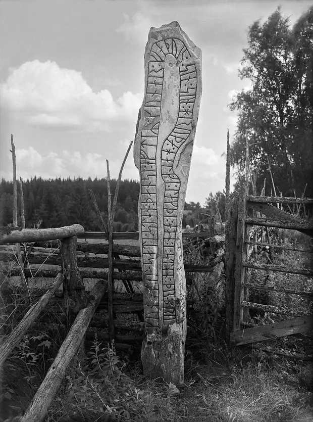 Древние надписи в Швеции