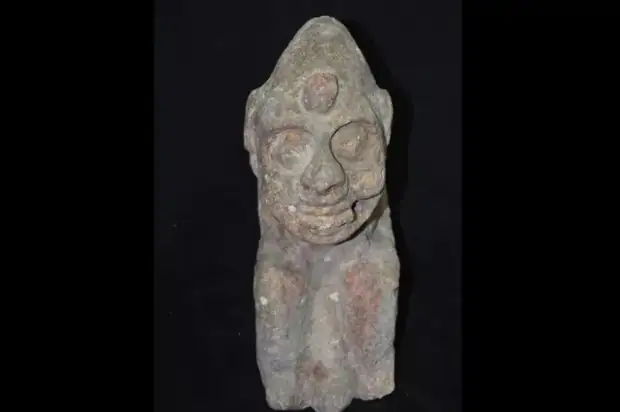 В Мексике показали уникальную скульптуру бога смерти майя