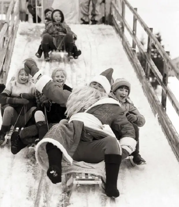 Зимние забавы вдвойне веселее, когда с нами катается сам дед Мороз.
